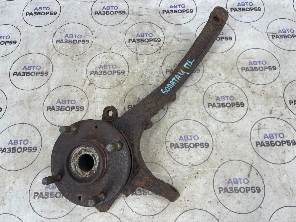 Кулак поворотный передний левый Hyundai Sonata IV рестайлинг (2001—2012)