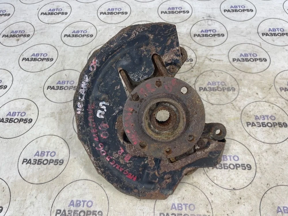 Кулак поворотный передний правый Renault Megane II (2002—2006)