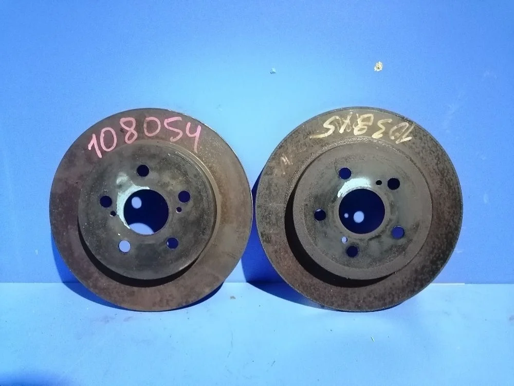 Диски тормозные задние комплект Toyota Prius III (2009—2011) 4243112310