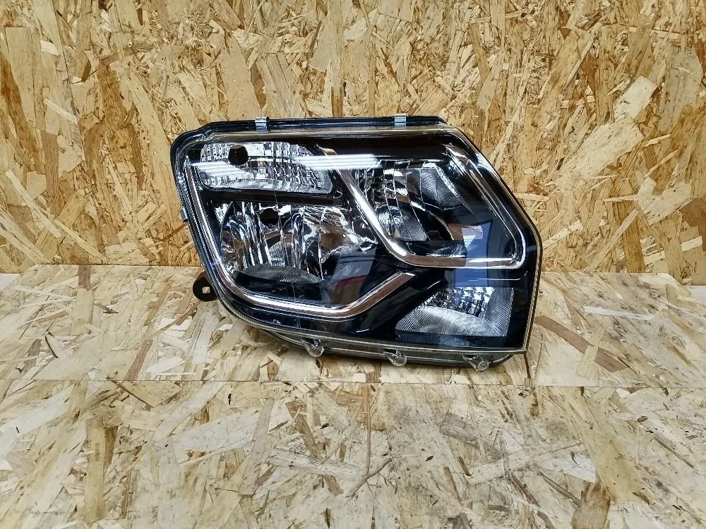 Фара правая Renault Duster I рестайлинг (2015—2021)