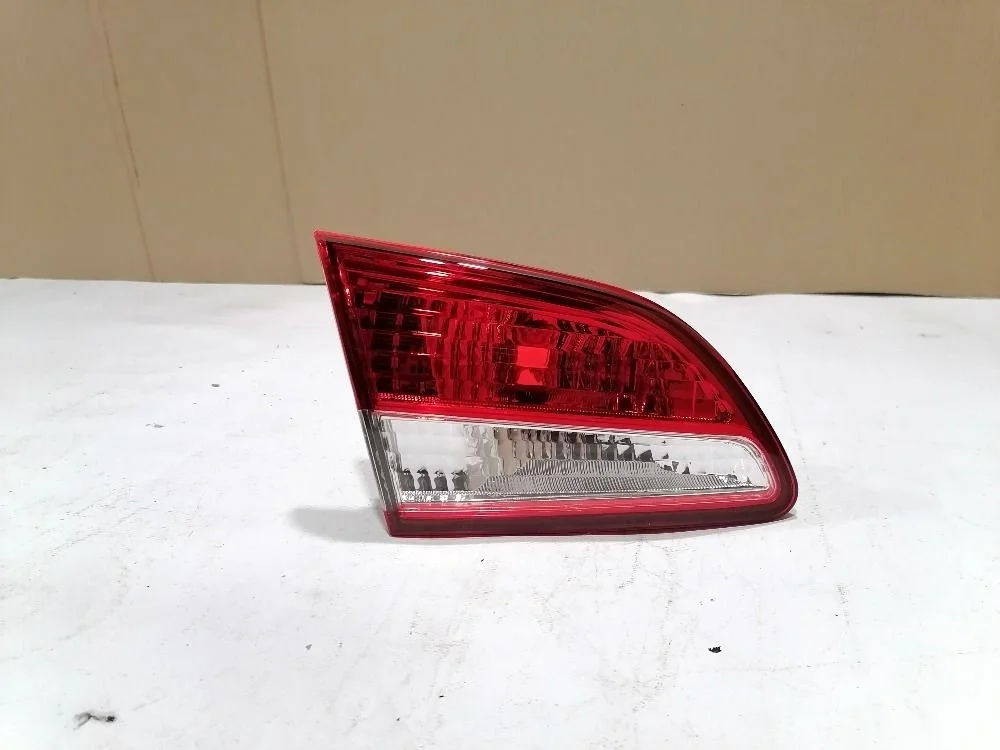 Фонарь зад лев (в крышку багаж.) Nissan Almera G15 (2012—2018)