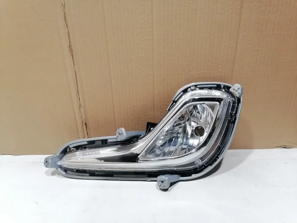 Фара противотуманная левая (ПТФ) Hyundai Solaris I (2010—2014) 922011R000
