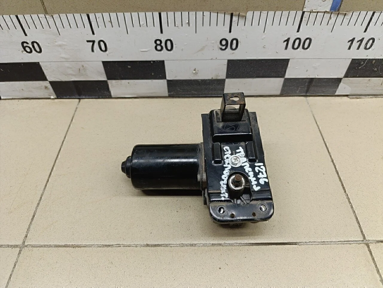 Моторчик стеклоочистителя передний Tucson 2004-2010