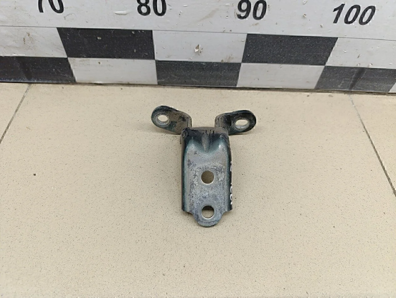 Петля двери Tucson 2004-2010