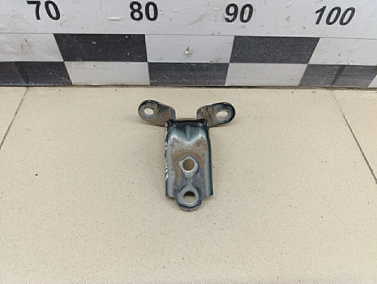 Петля двери Tucson 2004-2010