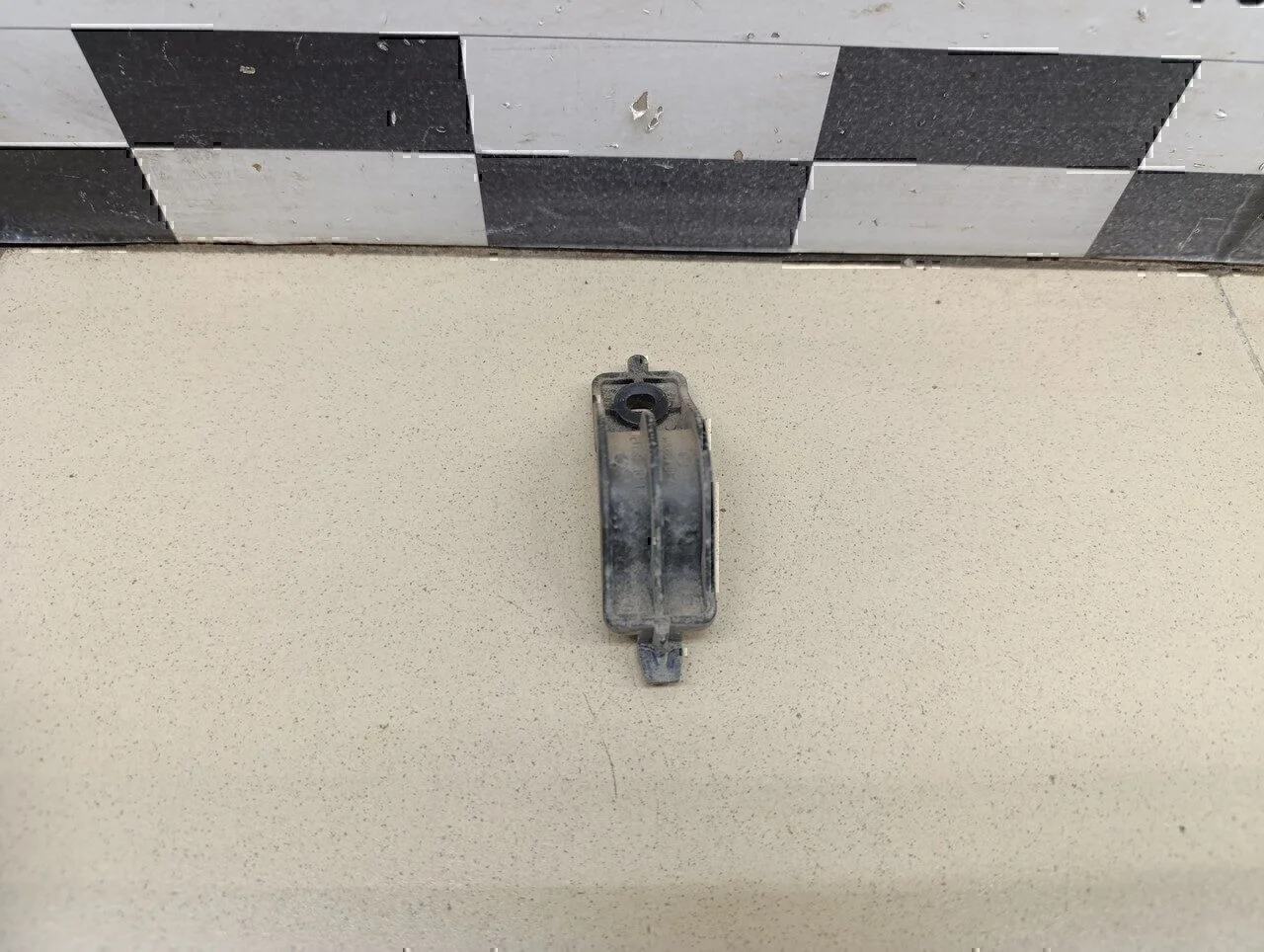 Кронштейн радиатора Tucson 2004-2010