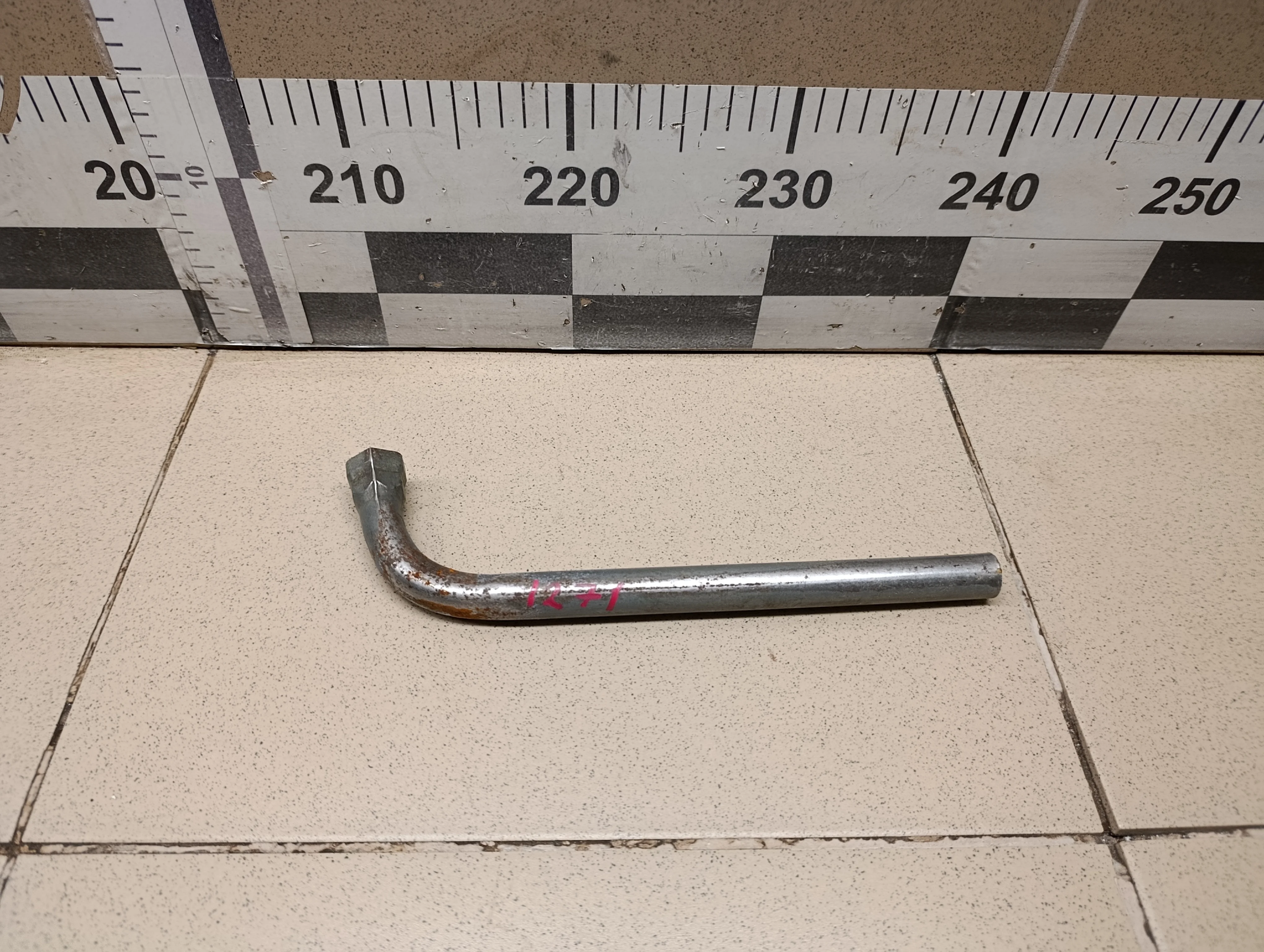 Ключ баллонный 100/200 [44] 1983-1991