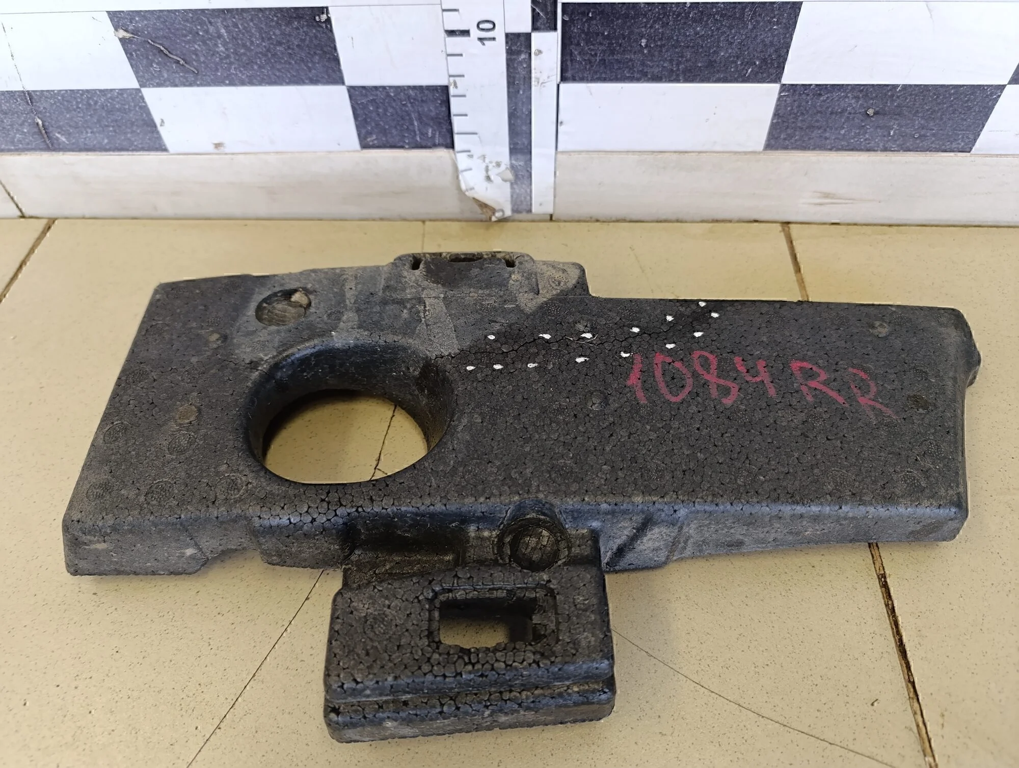 Наполнитель заднего бампера Astra H / Family 2004-2015