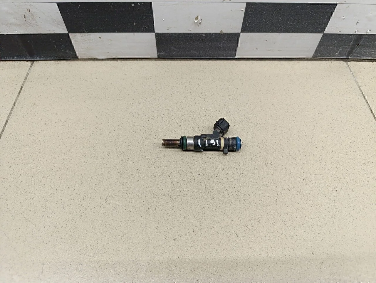 Форсунка инжекторная электрическая ASX 2010-2016