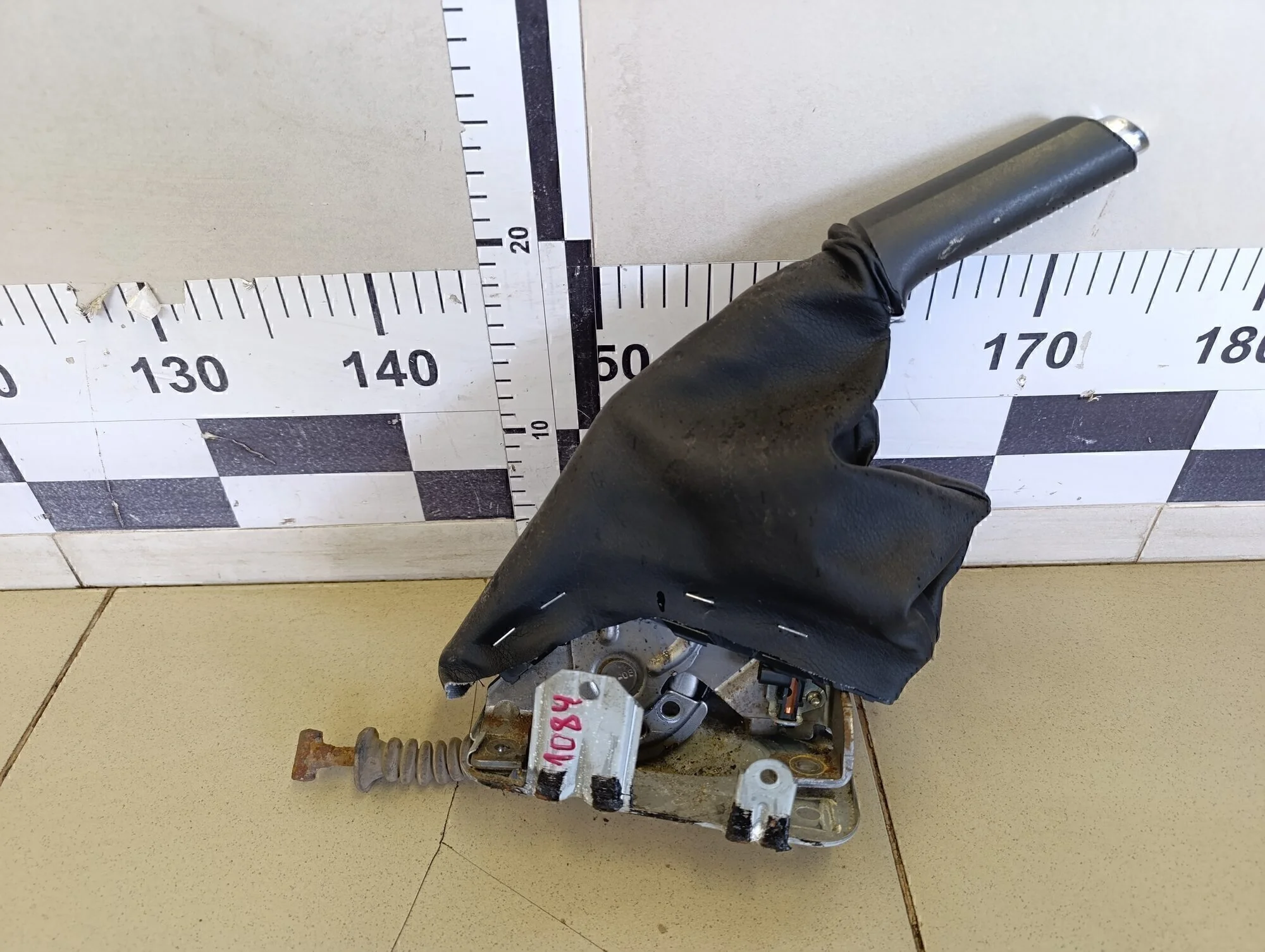 Рычаг стояночного тормоза Astra H / Family 2004-2015