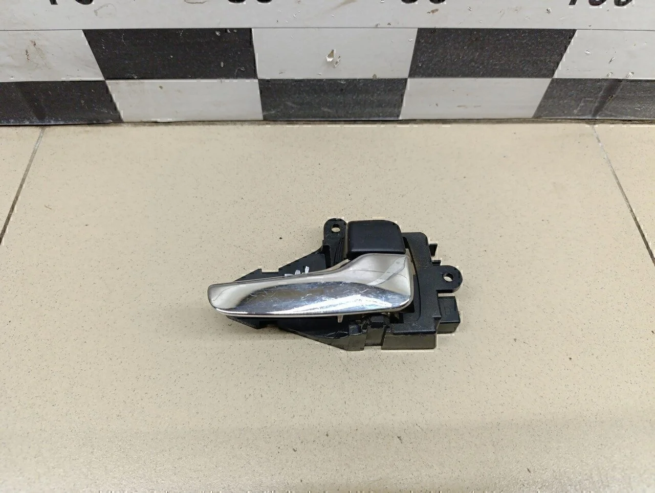 Ручка двери внутренняя правая Lancer (CX,CY) 2007>