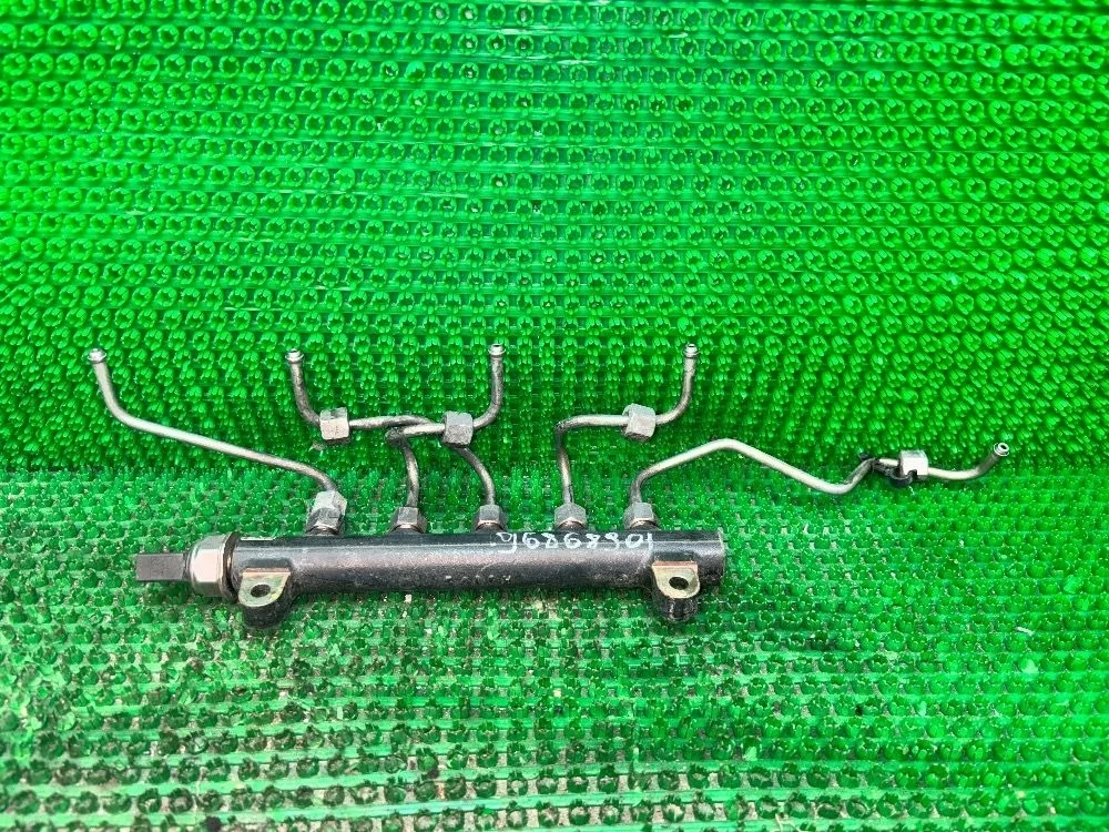 Топливная рейка (рампа) 96868901 Chevrolet Captiva Captiva I (2006—2011) В наличии