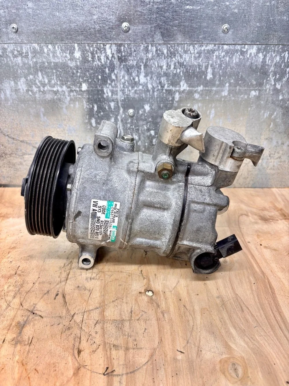 Компрессор кондиционера Passat Golf Yeti Caddy III рестайлинг (2010—2015) В наличии