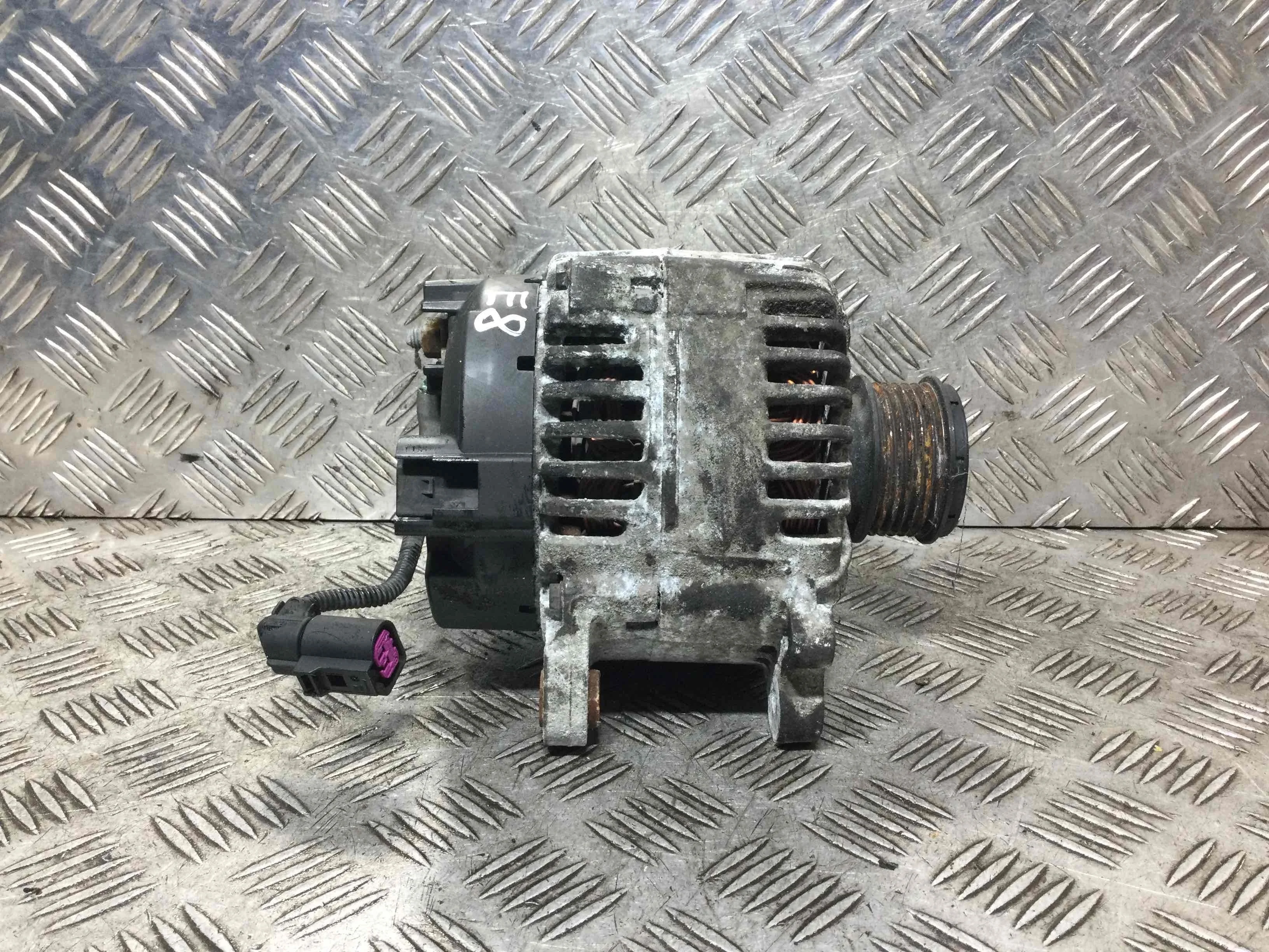 Генератор Volkswagen Touran 1 поколение (2003-2006) дизель 1.9 TDI Механика Минивэн