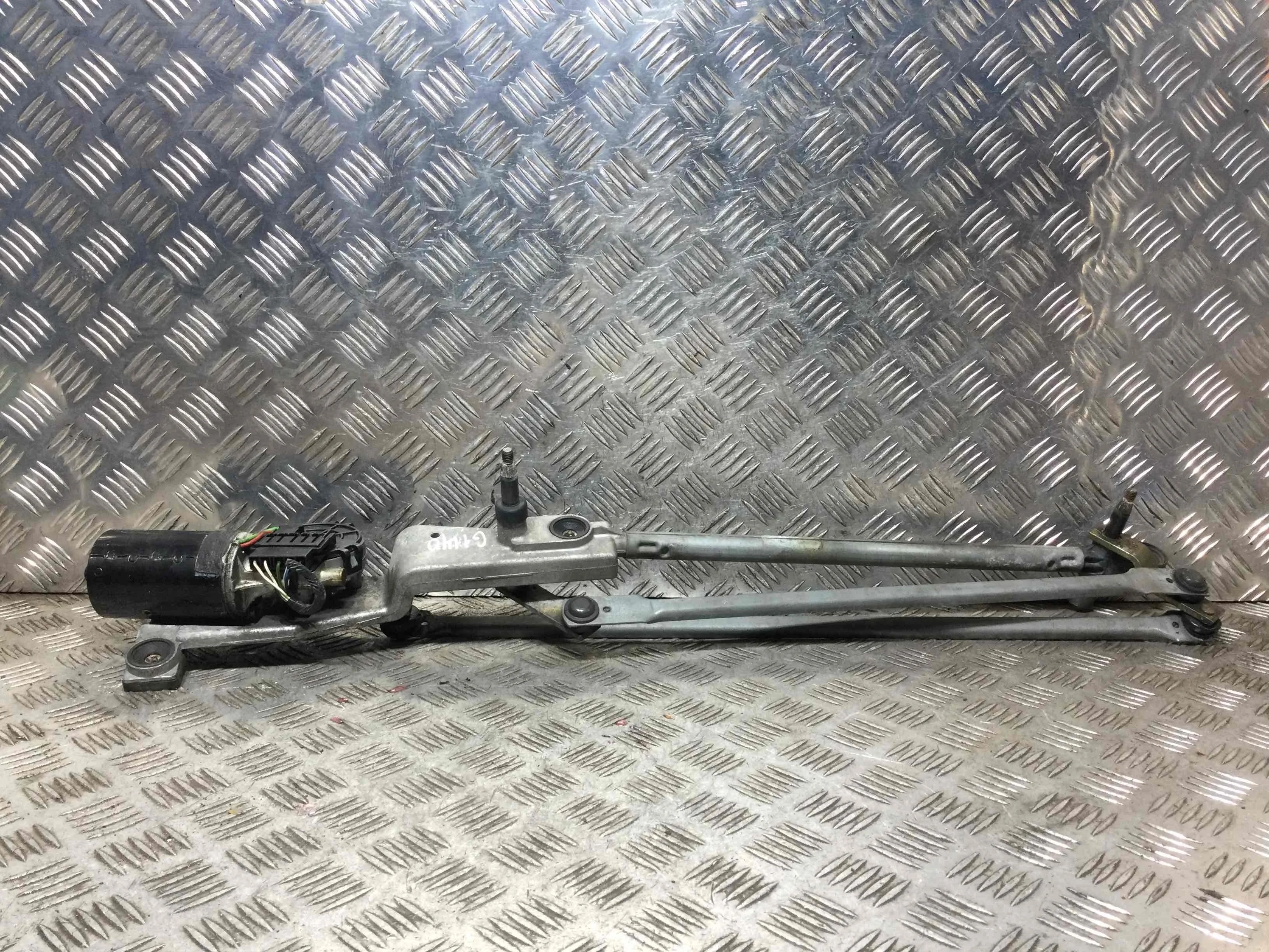 Механизм стеклоочистителя (трапеция дворников) Ford Fiesta 5 поколение (2001-2007) бензин 1.3 i Механика Х/б