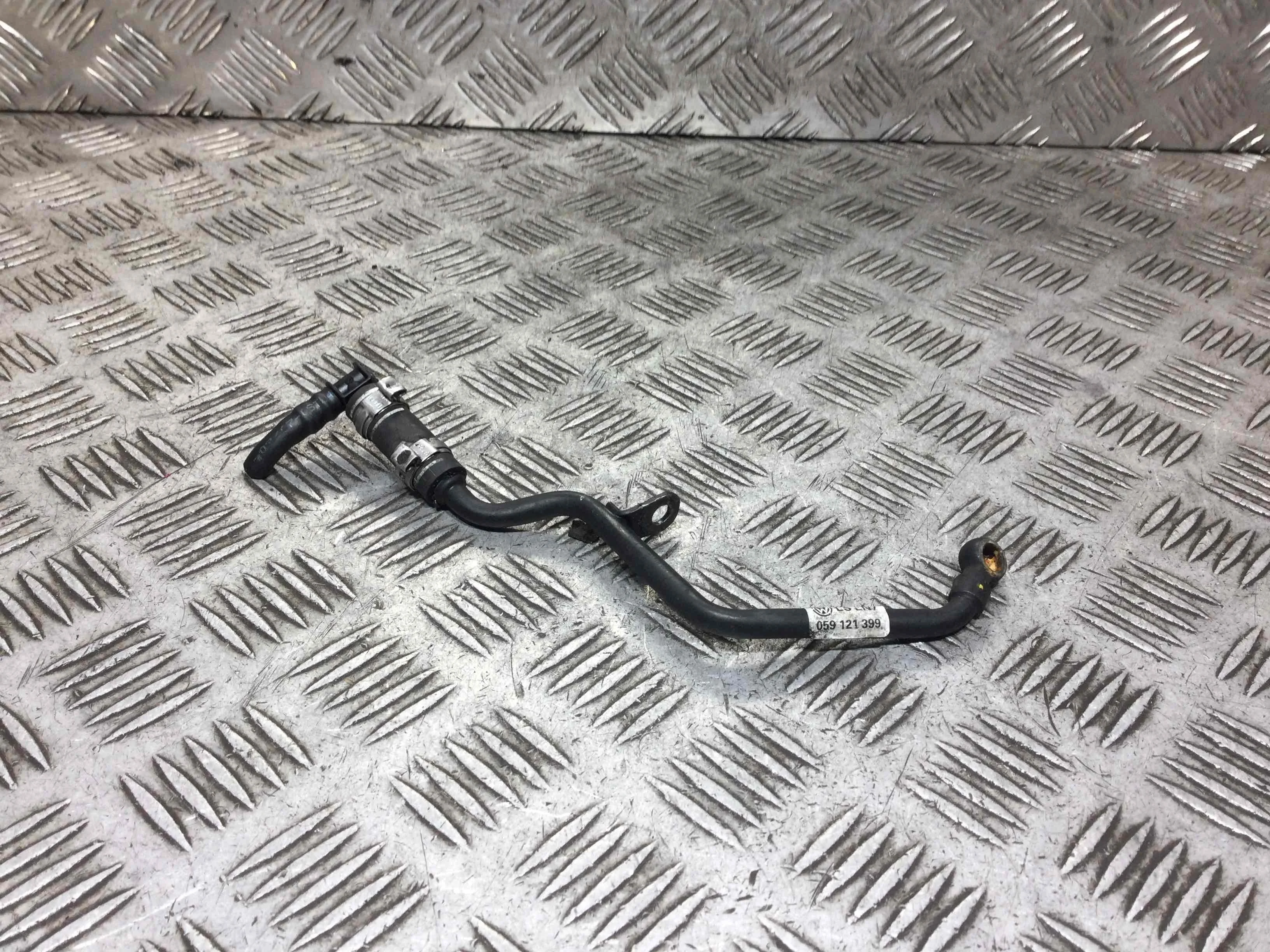 Трубка охлаждающей жидкости металлическая Audi A6 C6/4F (2004-2008) дизель 2.7  Механика Седан