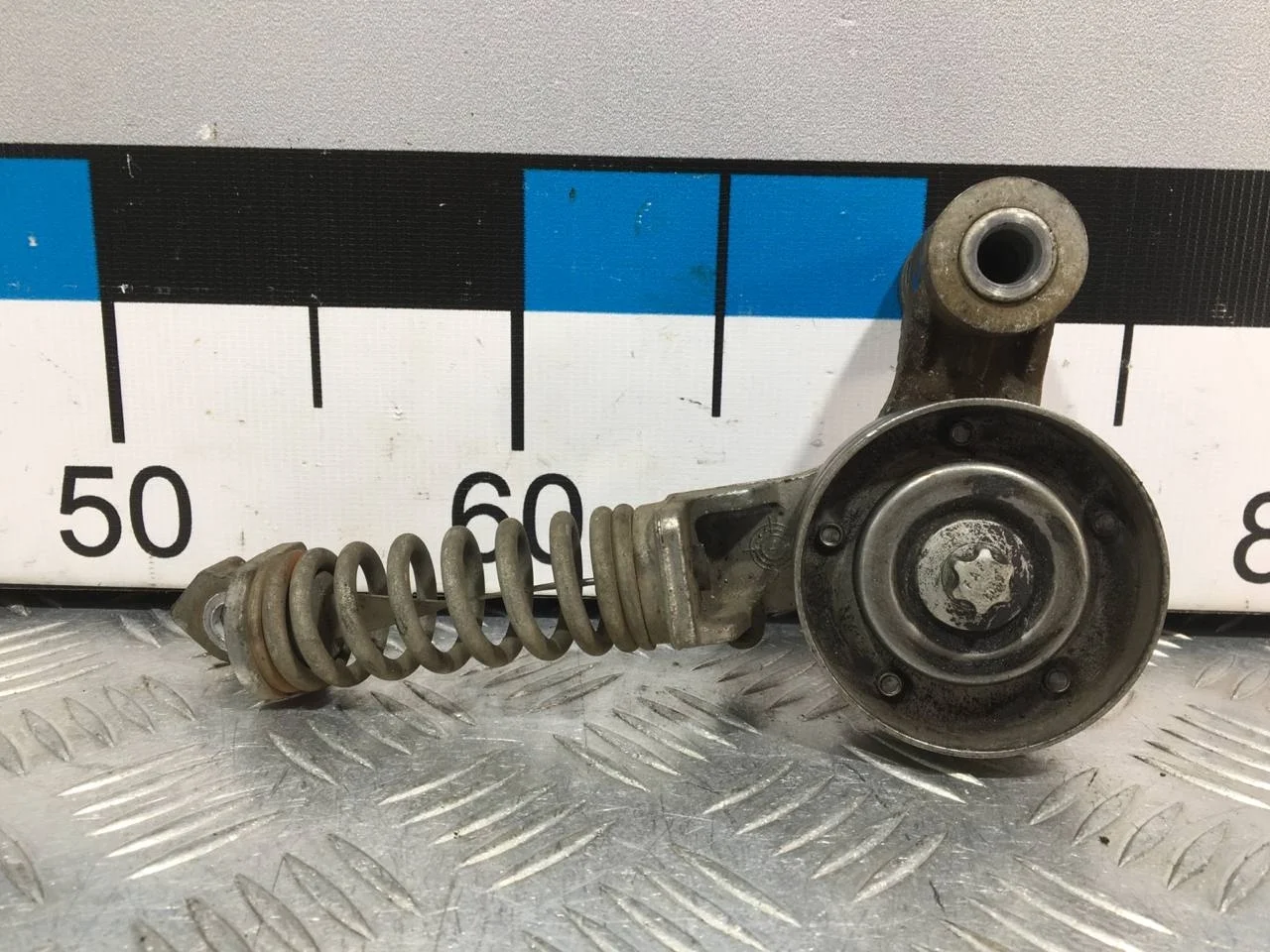 [Б/У] Ролик c кронштейном Opel [Код: 00629026 ]