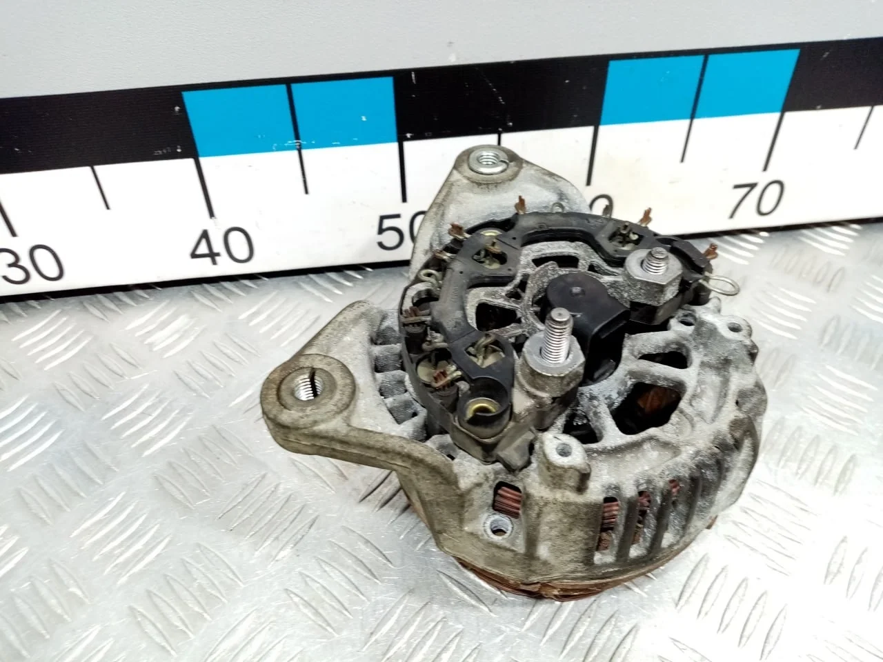 [ЧАСТЬ Б/У] Генератор 14V/100A Opel - (Состояние: задняя крышка с статором и диодным мостом) [ХОРОШЕЕ] [Код: 00632527 ]