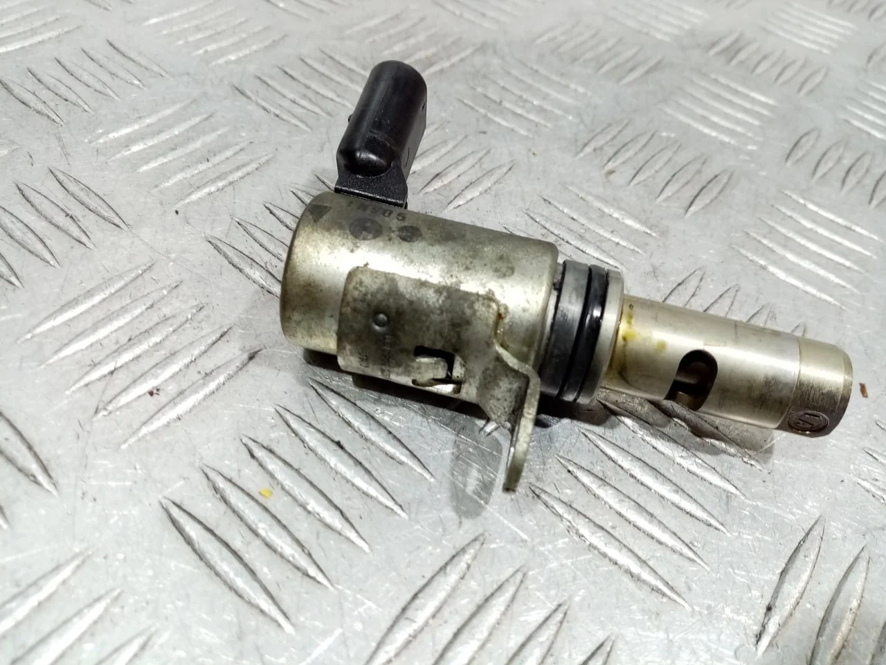 [Б/У] Клапан электромагнитный изменения фаз ГРМ [Код: 00632784 ]