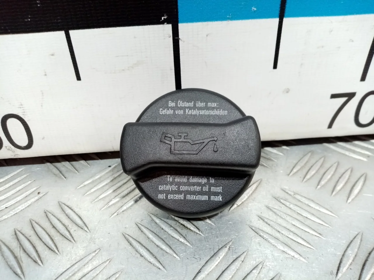 [Б/У] Крышка маслозаливной горловины [Код: 00632372 ]