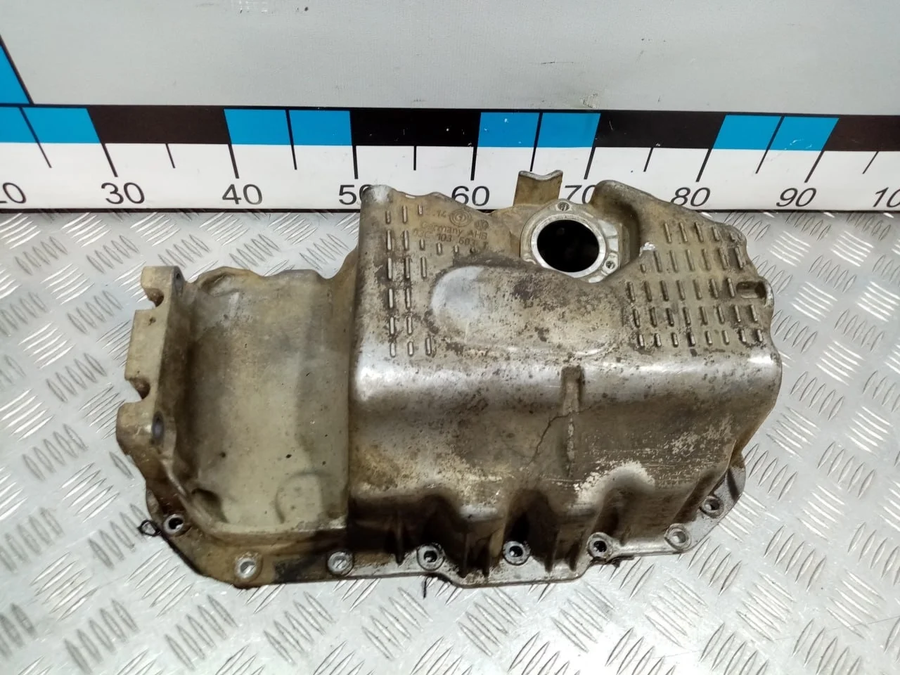 [Б/У] Поддон масляный двигателя (под датчик) [Код: 00633144 ]