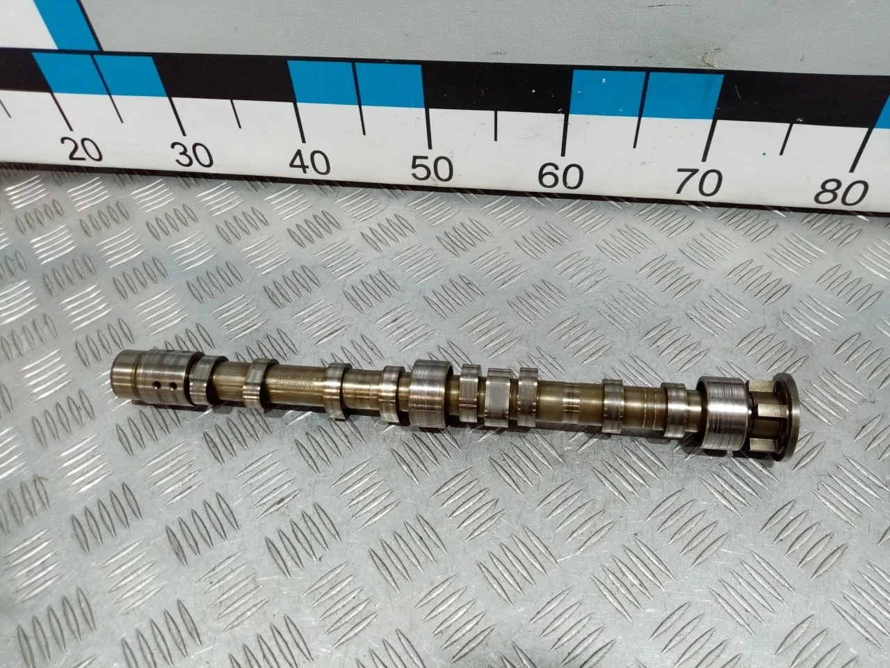 [Б/У] Распредвал впускной - (Состояние: небольшие риски) [ХОРОШЕЕ] [Код: 00633156 ]