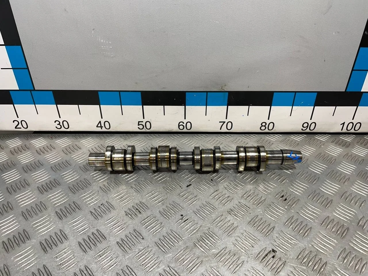 [Б/У] Распредвал выпускной [Код: 00633475 ]