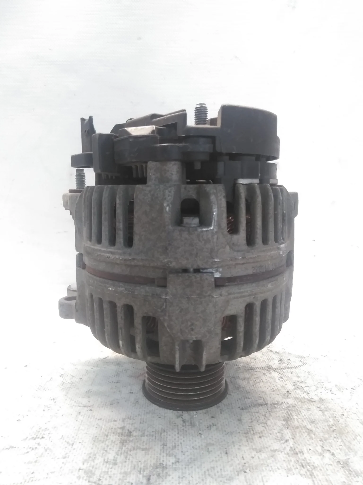 ГЕНЕРАТОР AUDI VOLKSWAGEN SEAT SKODA 028903028D D4122