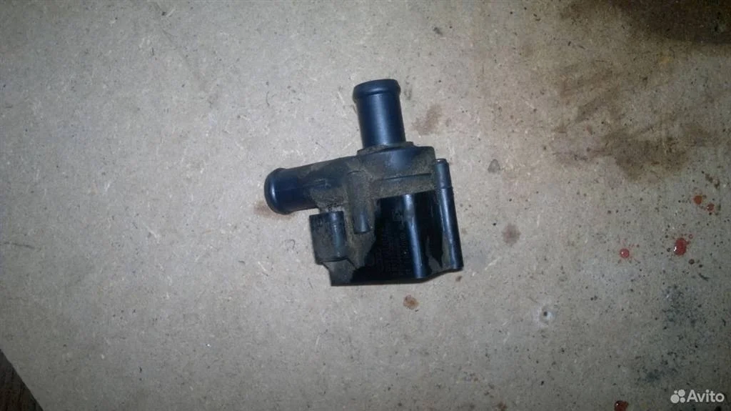 дополнительный насос охлаждающей жидкости Audi A8 D4 (2010—2014) 4,2