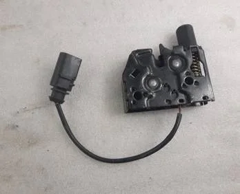 Замок капота Audi A8 D4 (2010—2014) CGWA 3.0