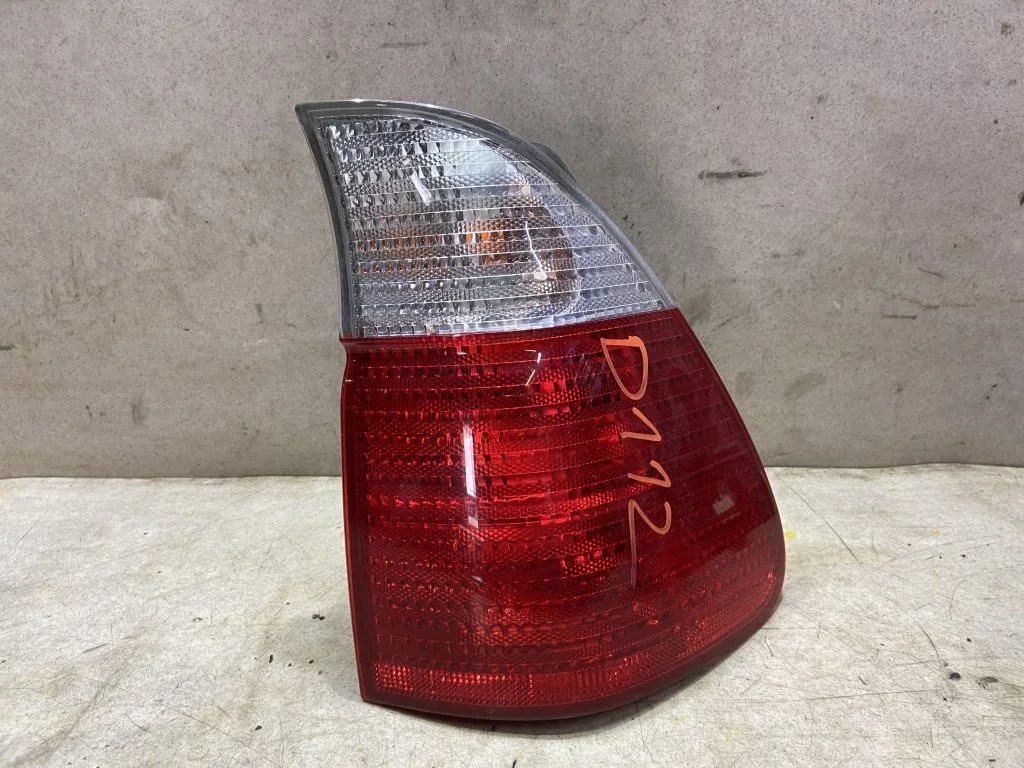 Фонарь задний правый BMW X5 E53 Дорестайлинг