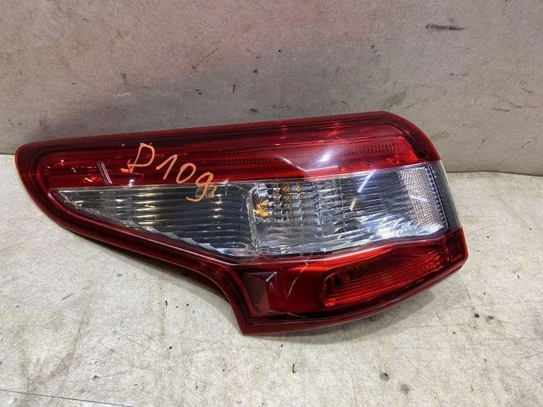 Фонарь левый задний Nissan Qashqai J11