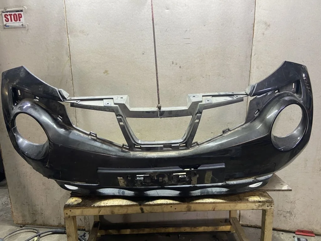 Бампер передний Nissan Juke F15  дефект