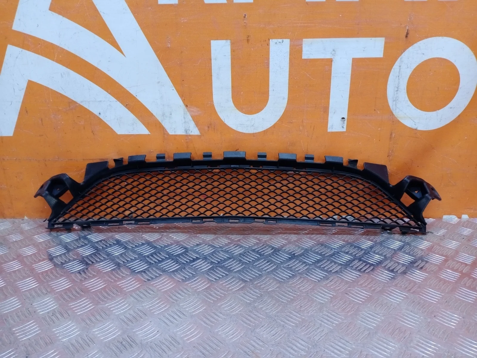 Решетка бампера Mercedes -Class 2014-2021 W205