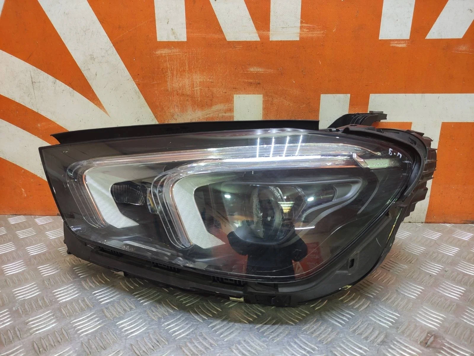 Фара Mercedes GLE-Class 2018-нв V167