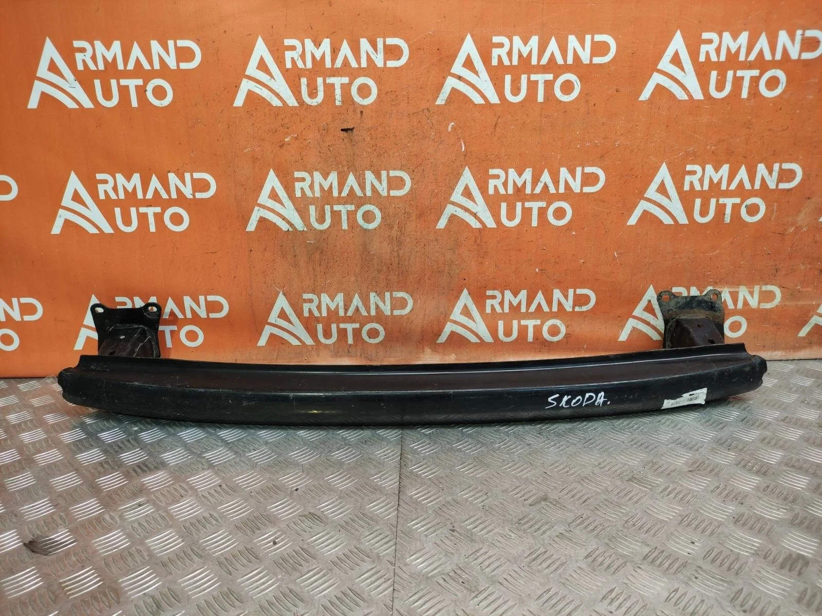 Усилитель бампера Skoda Octavia 2004-2013 A5 (1Z)