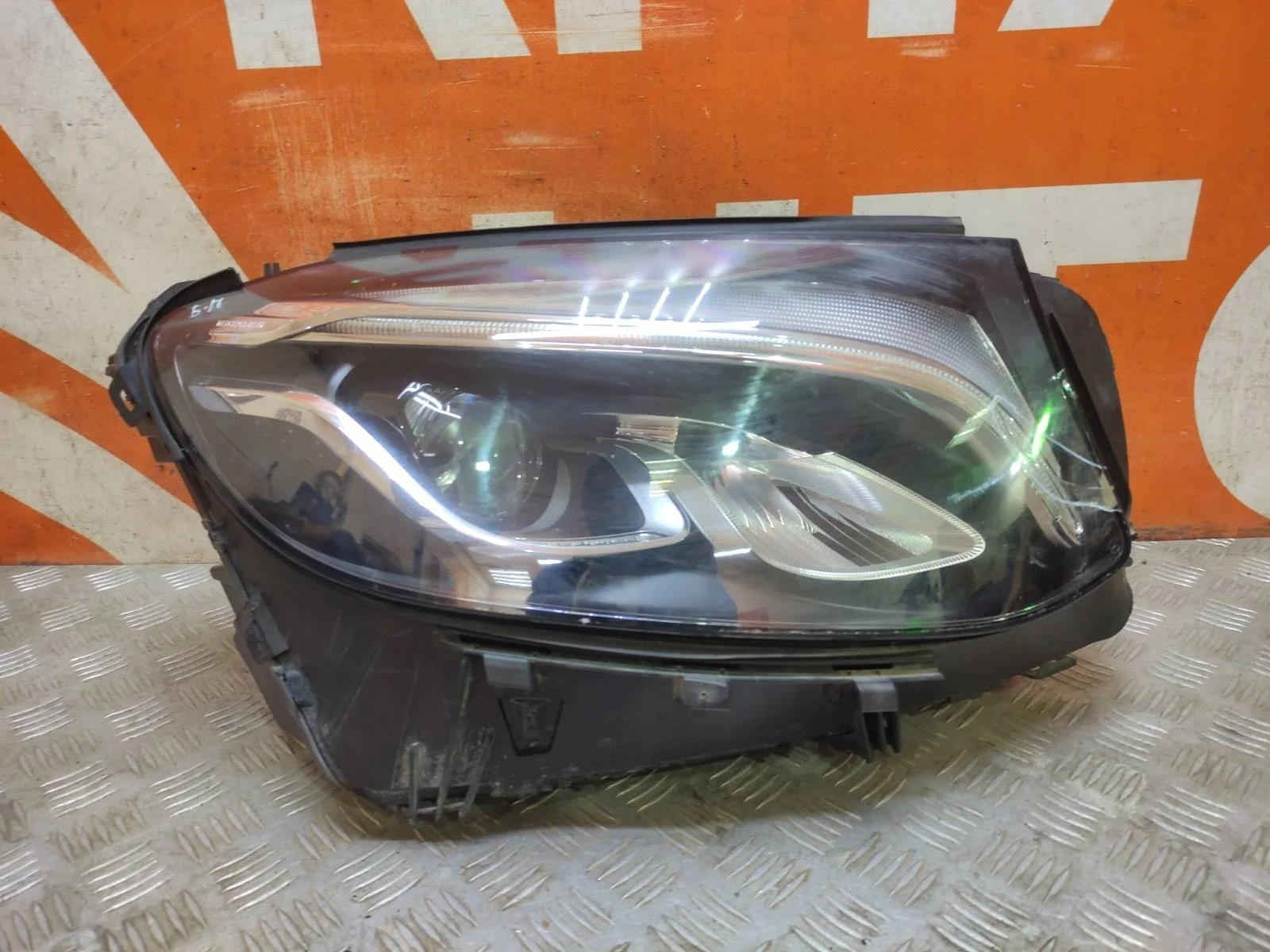 Фара Mercedes GLC-Class 2015-2019 X253