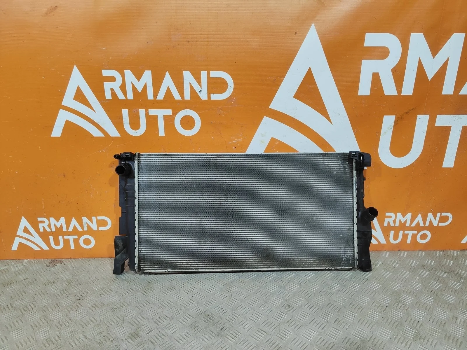 Радиатор двигателя (двс) BMW X1 2015-2022 F48