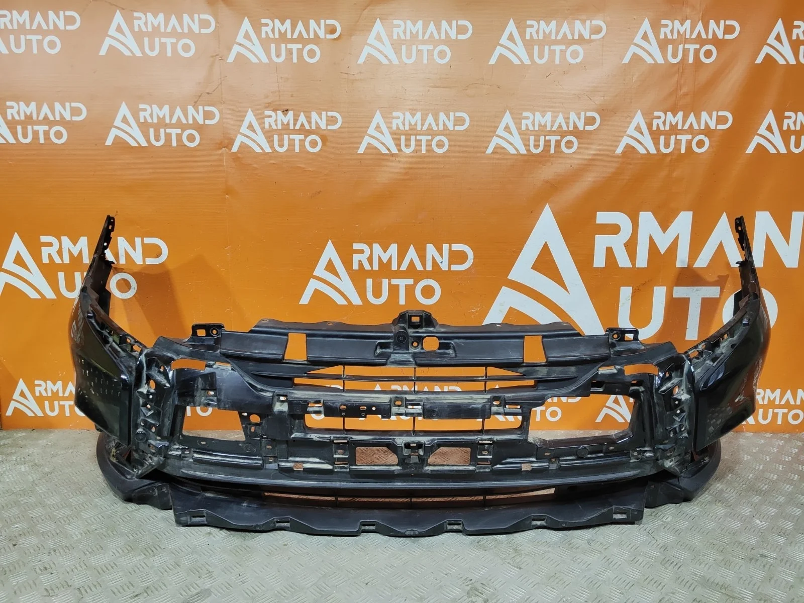 Бампер Mitsubishi Outlander 2018-нв 3