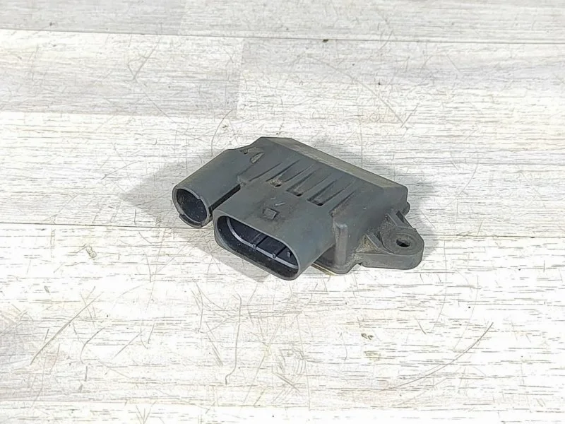 Реле свечей накала Mercedes-Benz ML164 2006