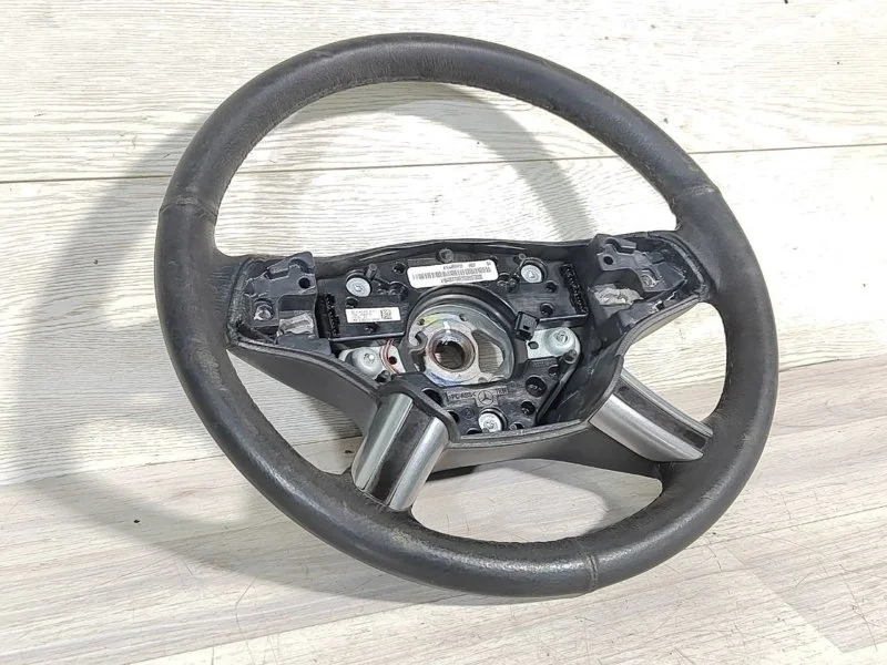 Руль Mercedes-Benz ML164 2006