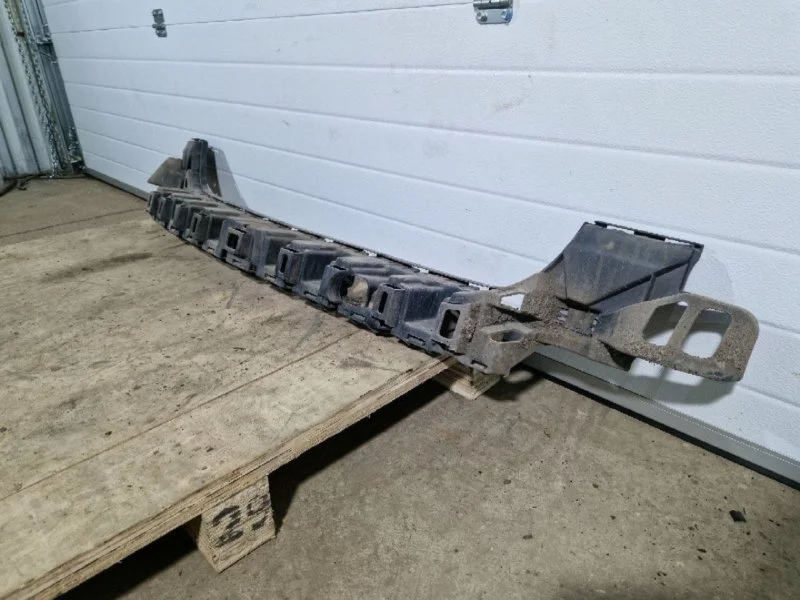 Кронштейн бампера Mercedes-Benz ML164 2006