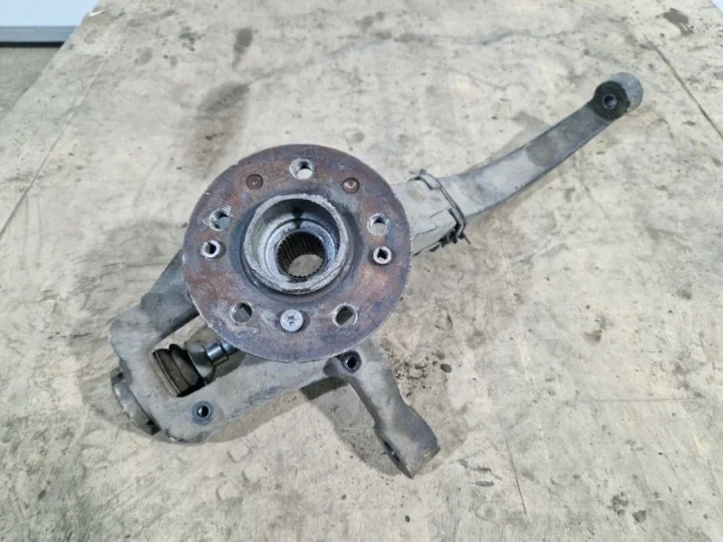 Поворотный кулак Mercedes-Benz ML164 2006