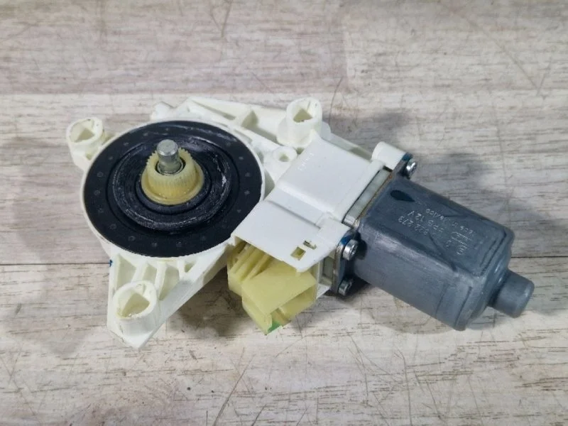 Мотор стеклоподъемника Mercedes-Benz ML164 2006