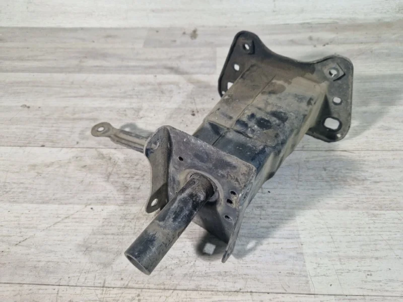 Кронштейн усилителя бампера Mercedes-Benz ML164 2006