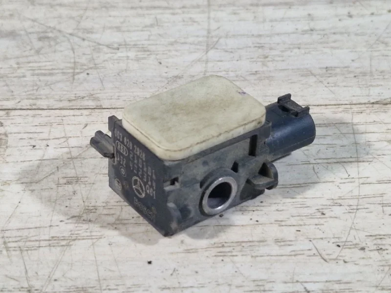 Датчик удара Mercedes-Benz ML164 2006