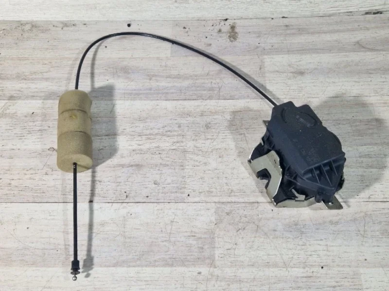 Замок двери багажника Mercedes-Benz ML164 2006