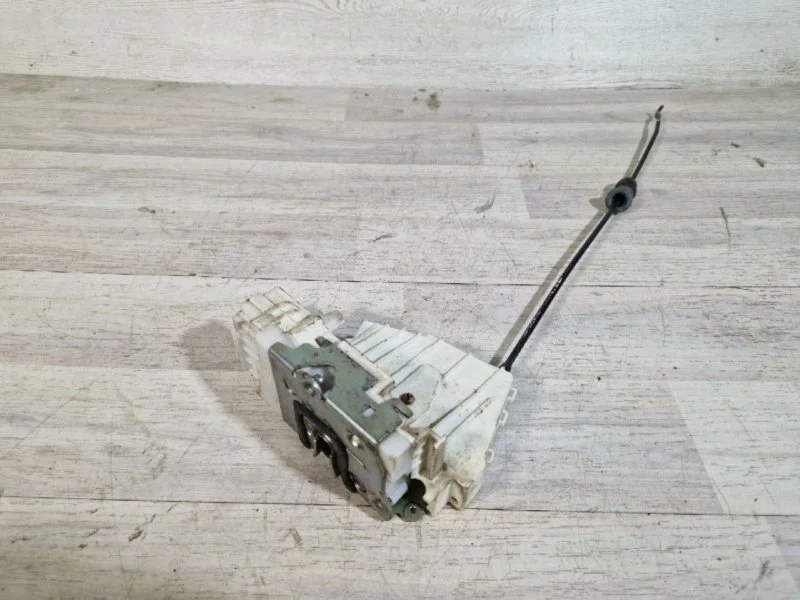 Замок двери Mercedes-Benz ML164 2006