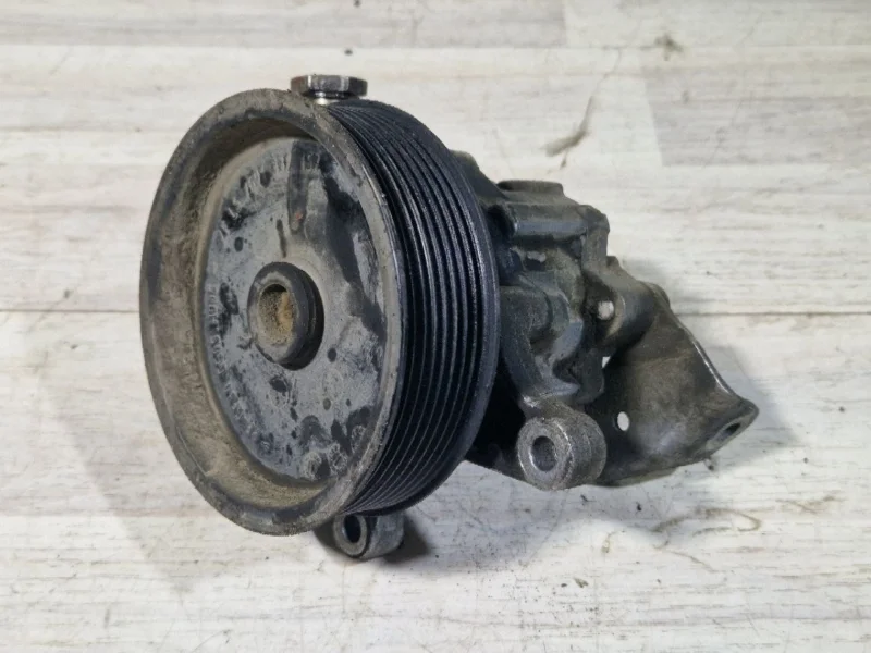 Насос гидроусилителя руля Mercedes-Benz ML164 2006