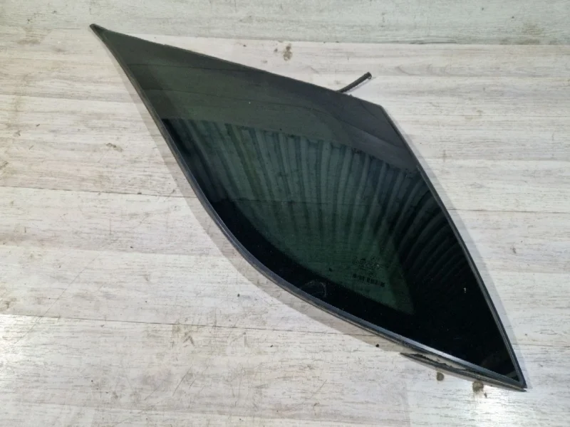 Форточка Mercedes-Benz ML164 2006